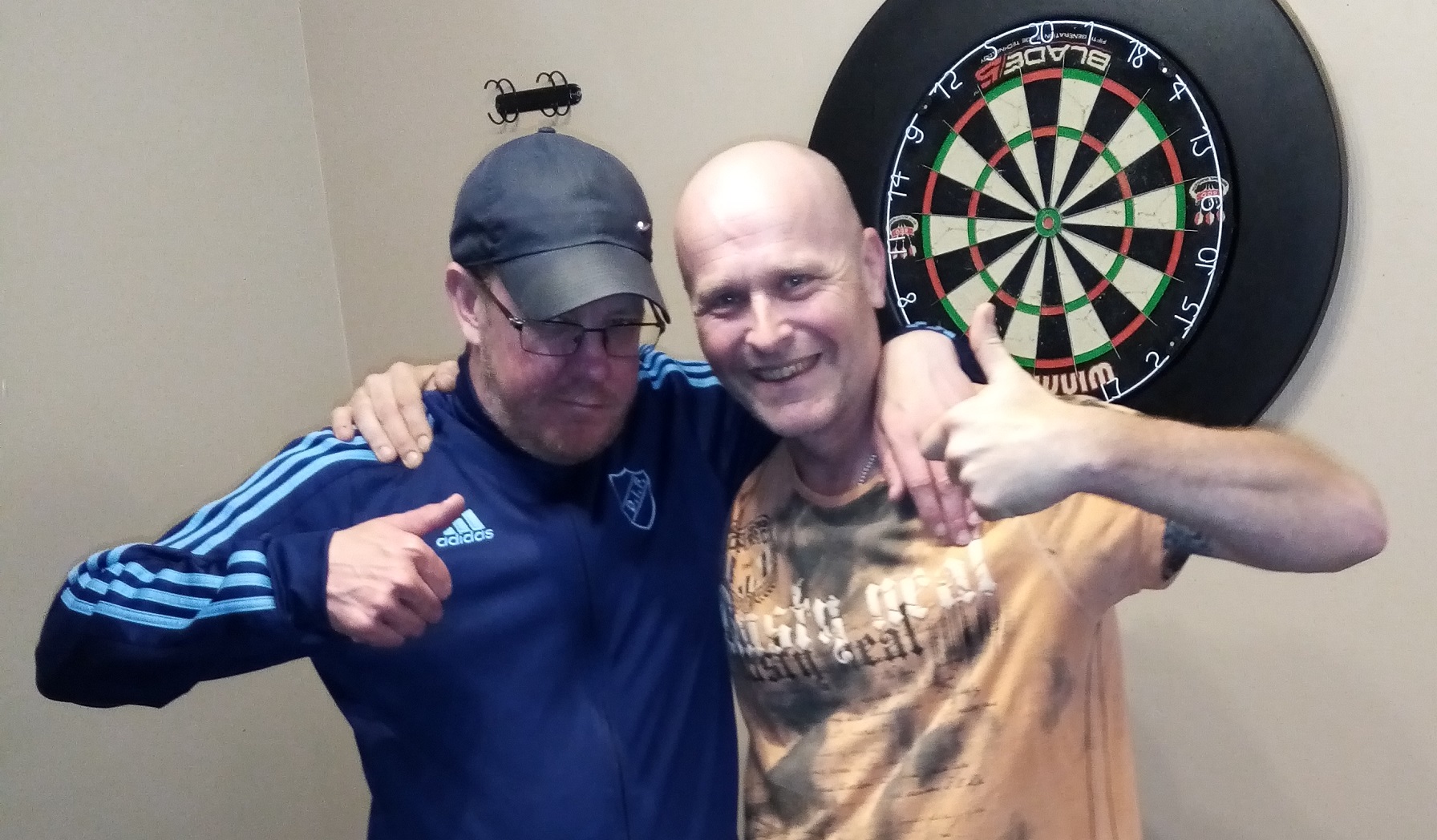 Finalisterna, Martin till vänster och slutsegraren Henke till höger.