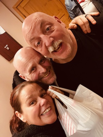 Tanja och BoJo, tredjepristagare. Henke linslus klämmer sig in .